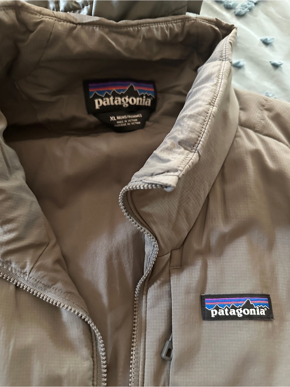 Patagonia Men's Lightweight Jacket in Taupe Gray